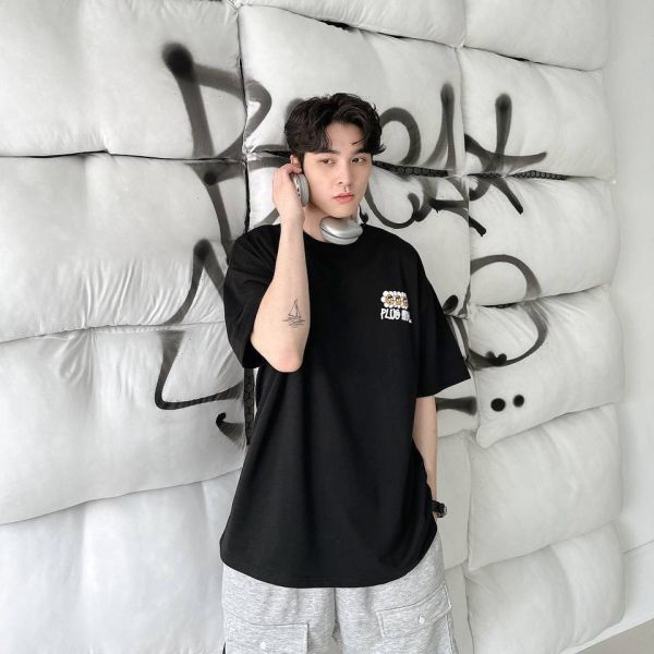 【預購】PLUS HIYA發泡彩虹印花Tee 