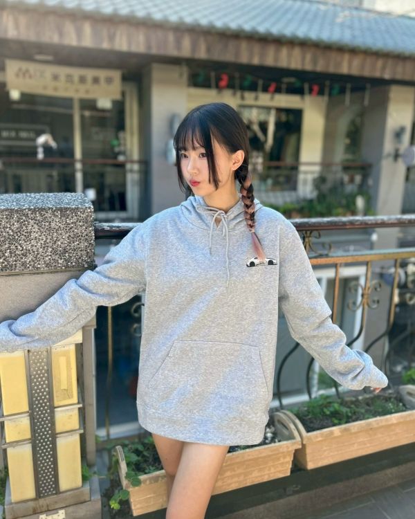 賽車英文刷毛帽Tee 