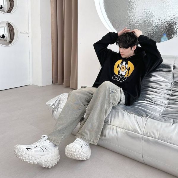 Chill毛巾繡笑臉花朵刷毛帽Tee 