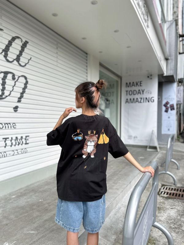 【現貨】DRY CAT曬貓咪插畫風Tee 
