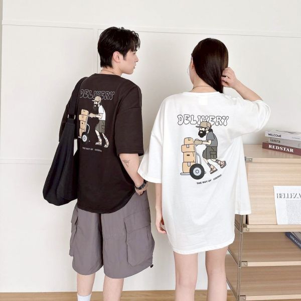 【現貨】DELIVERY大叔推貨Tee 