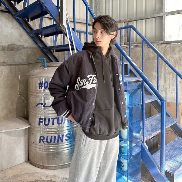 SanFrancisco肩章刺繡鋪棉棒球外套 