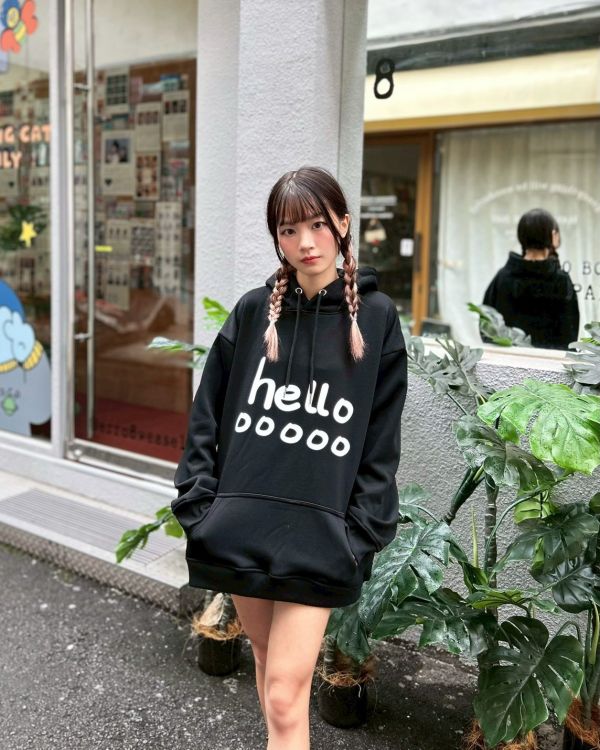 【現貨】美式hello英字牛奶絨帽Tee 