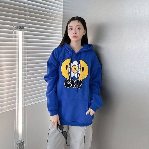 Chill毛巾繡笑臉花朵刷毛帽Tee 