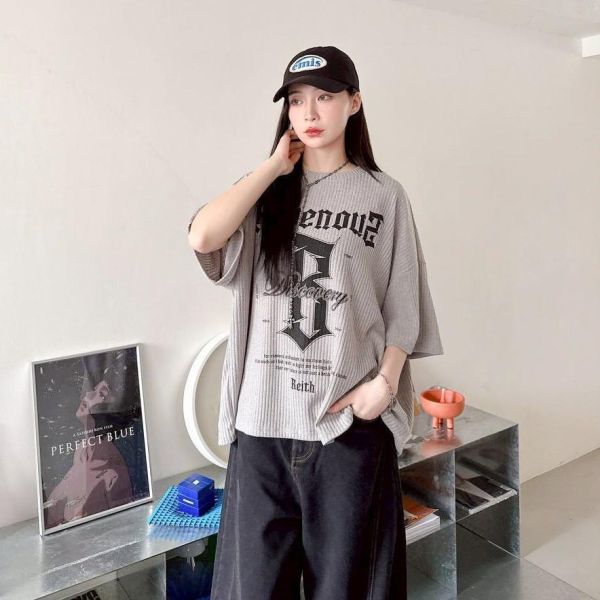 【線貨】Bauenous哥德字印花寬版短Tee 