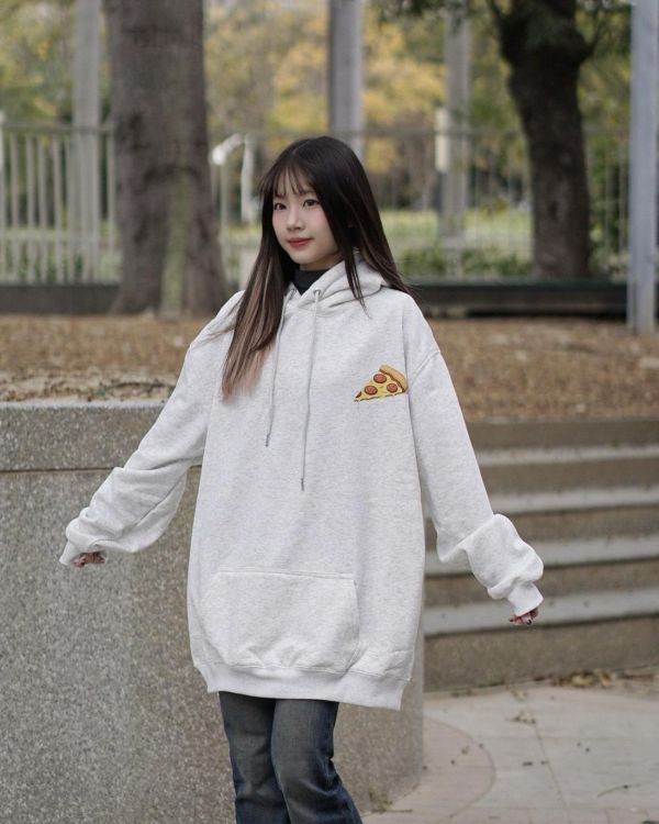 現貨【牛奶暖絨】Pizza外星人牛奶絨帽Tee 