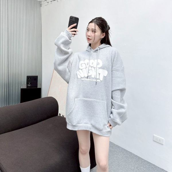 GOOD NIGHT發泡英字刷毛帽Tee 