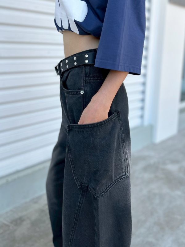 【現貨+預購】大口袋拼接牛仔彎刀褲 