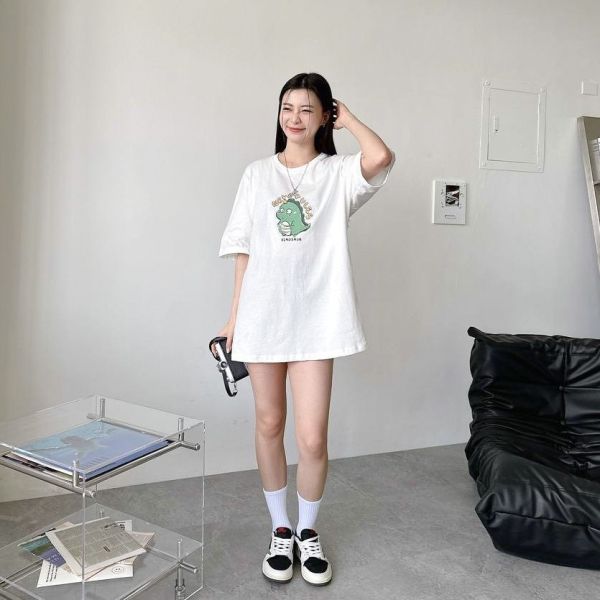 【現貨】NEVERULES 恐龍插畫Tee 