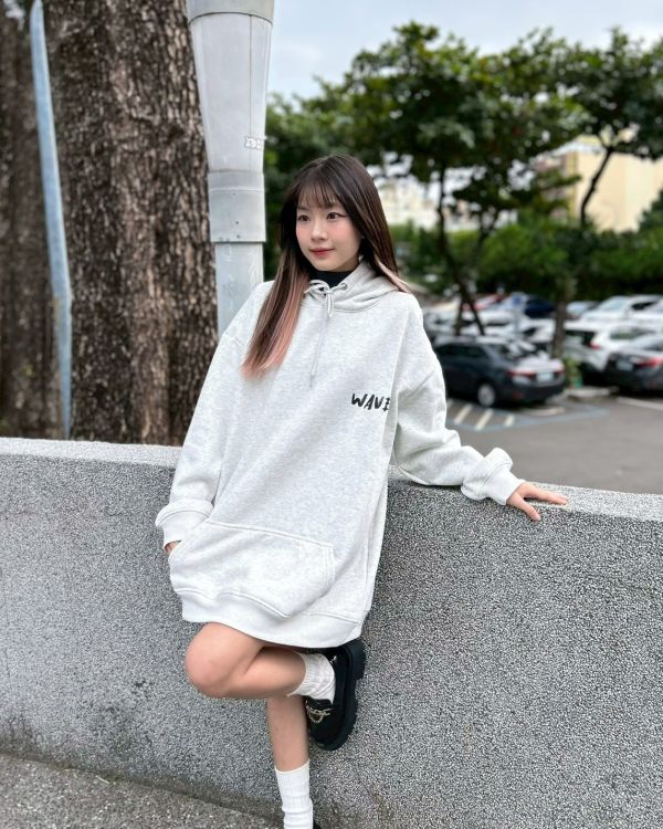 【現貨不等人!!】撲克王牌牛奶絨帽Tee 