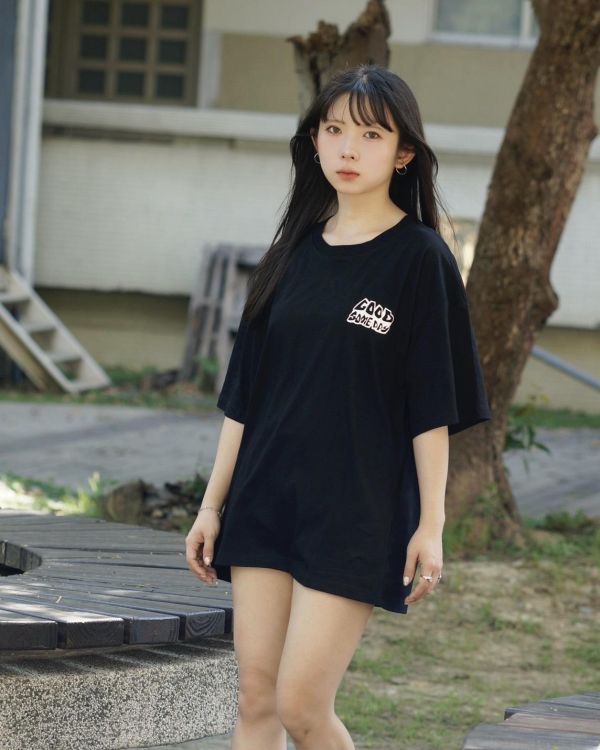 【現貨】GOOD SOME DAY塗鴉玩偶短Tee 