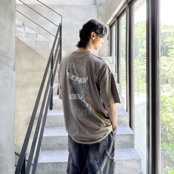 【SORONA®現貨】發泡螺旋哥德字涼感Tee 