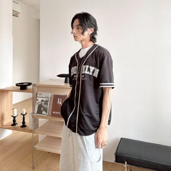 Brooklyn美式刺繡棒球罩衫 