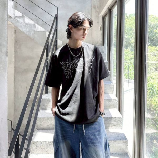 【現貨】ESTABLISHED 2018荊棘簍空字體麂皮Tee 