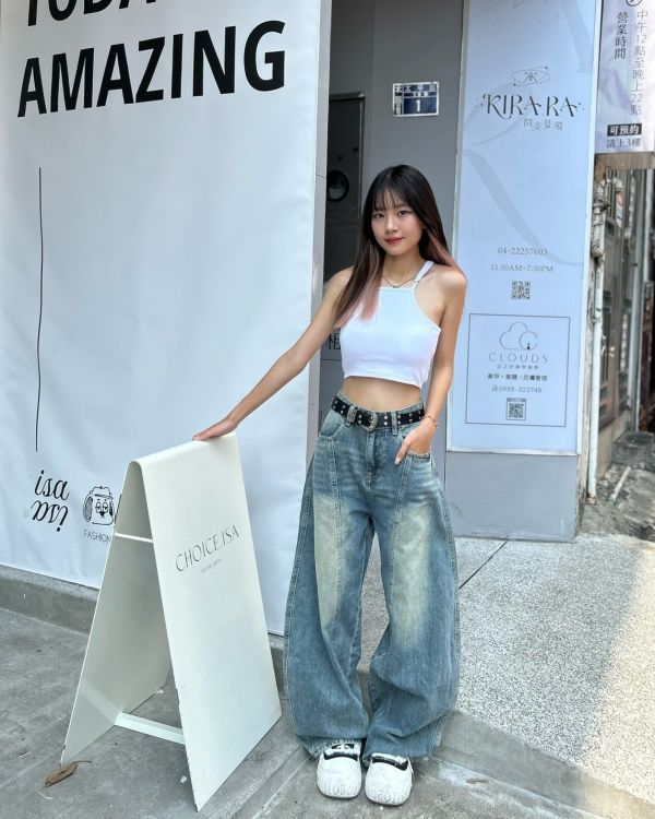 【現貨+預購】車線刷色牛仔彎刀褲 