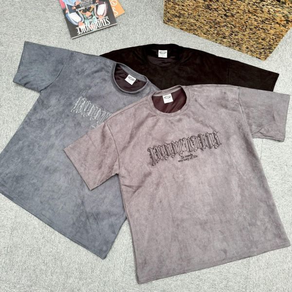 【現貨】哥德字車線刺繡短Tee 