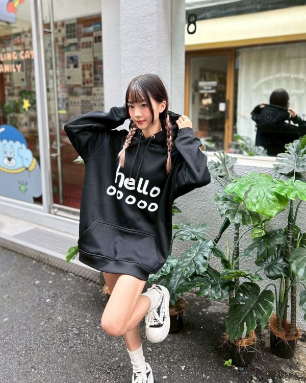 【現貨】美式hello英字牛奶絨帽Tee 