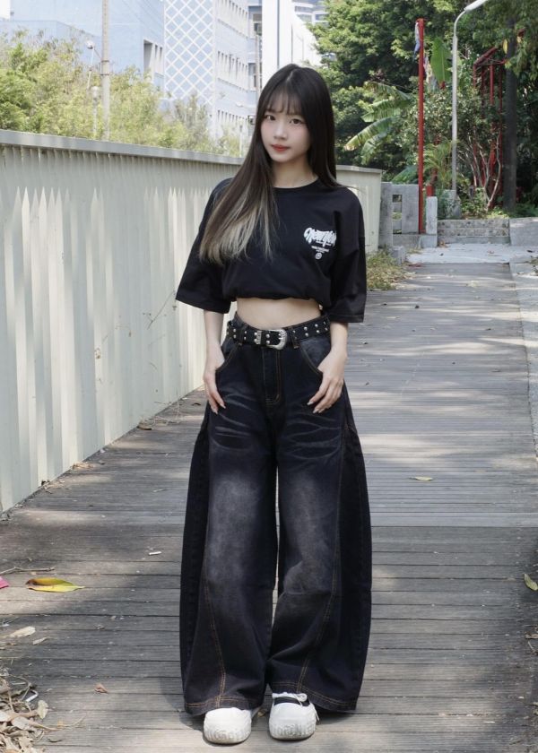 現貨+預購【吸睛比例】斑駁抓痕水洗彎刀褲 