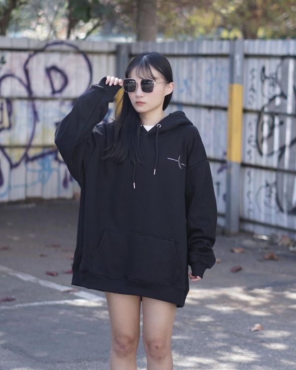 現貨【牛奶暖絨】月相日記牛奶絨帽Tee 