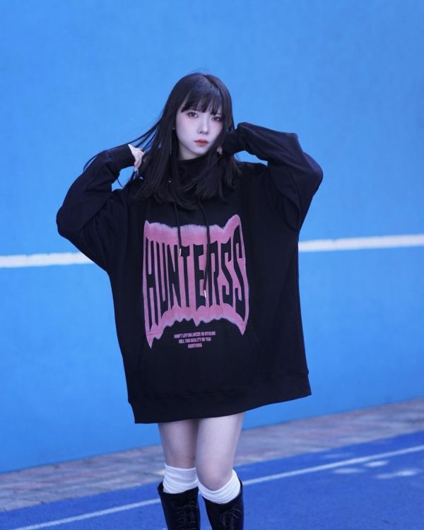 現貨【牛奶暖絨】幻影字母牛奶絨帽Tee 