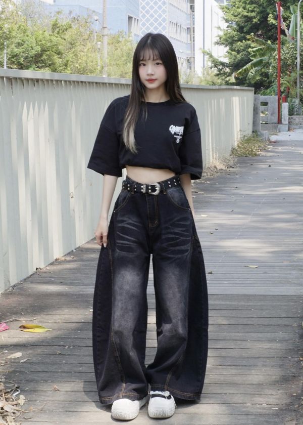 現貨+預購【吸睛比例】斑駁抓痕水洗彎刀褲 