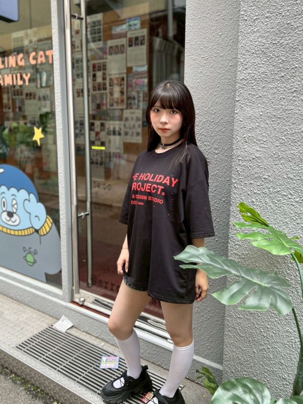 【現貨】THE HOLIDAY假日計畫字母Tee 