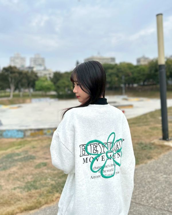 【現貨】HEYDAY發泡花朵刷毛大學Tee 