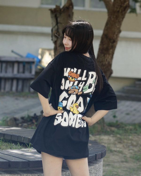 【現貨】GOOD SOME DAY塗鴉玩偶短Tee 