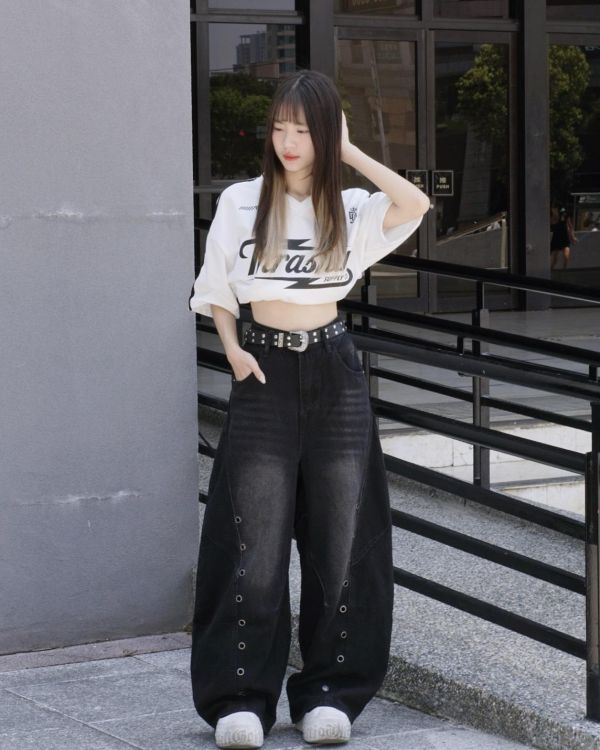 現貨【比例必殺技】金屬鏤空洞洞彎刀褲 