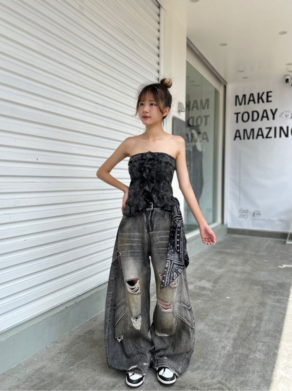 【爆款現貨+預購】附腰巾洗舊刷破牛仔彎刀褲 