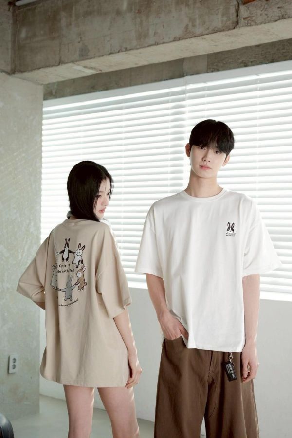 【現貨】兔子環繞印花短Tee 