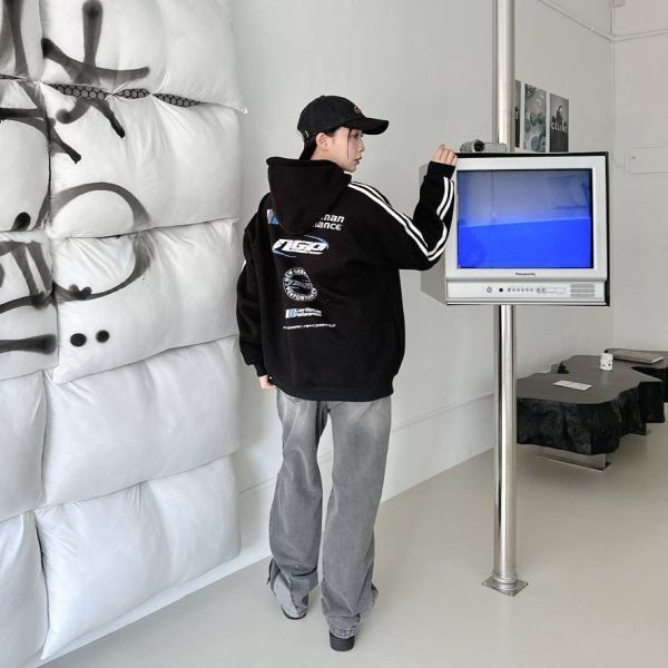 nGP斑駁感字體雙線刷毛帽Tee 