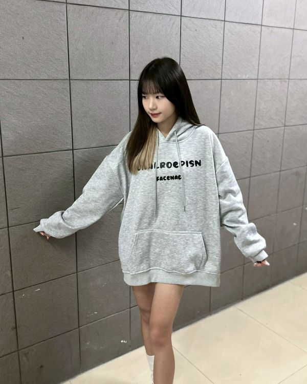 【現貨】重磅英字UNALROEPISN牛奶絨帽Tee 