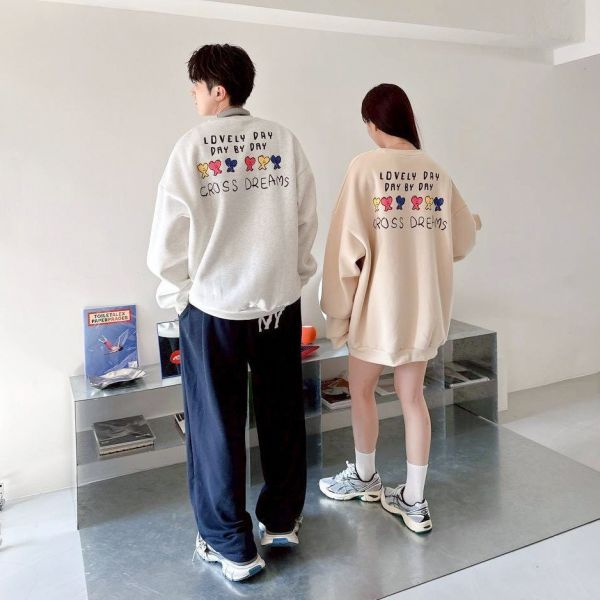 【現貨+預購】CROSS DREAMS愛心排列印花大學Tee 