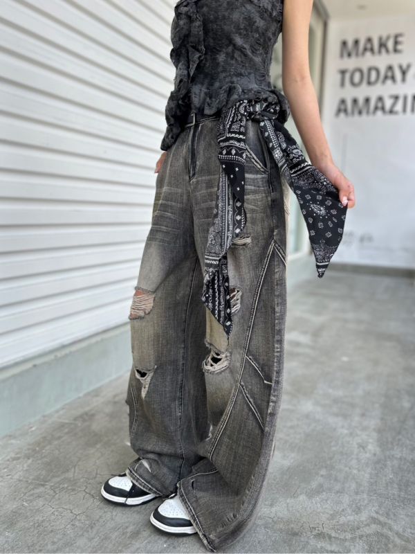 【爆款現貨+預購】附腰巾洗舊刷破牛仔彎刀褲 