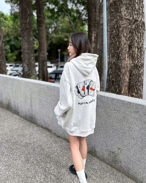 【現貨不等人!!】撲克王牌牛奶絨帽Tee 