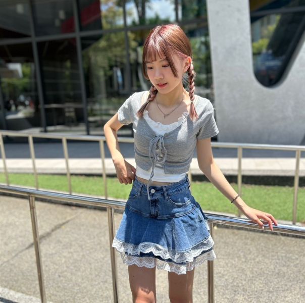 【現貨】拼接蕾絲牛仔短裙 