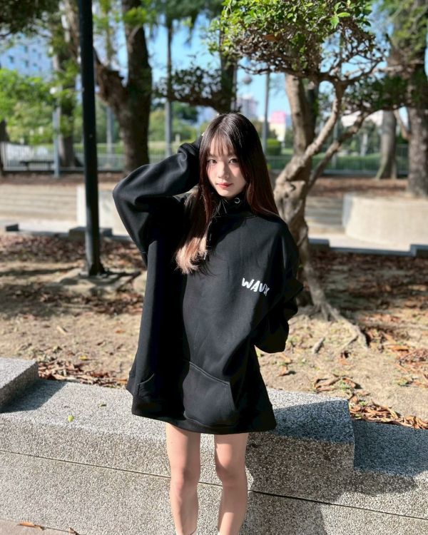 【現貨不等人!!】撲克王牌牛奶絨帽Tee 