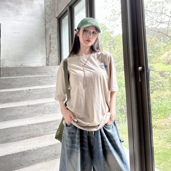 【現貨】發泡字型球形構圖短Tee 