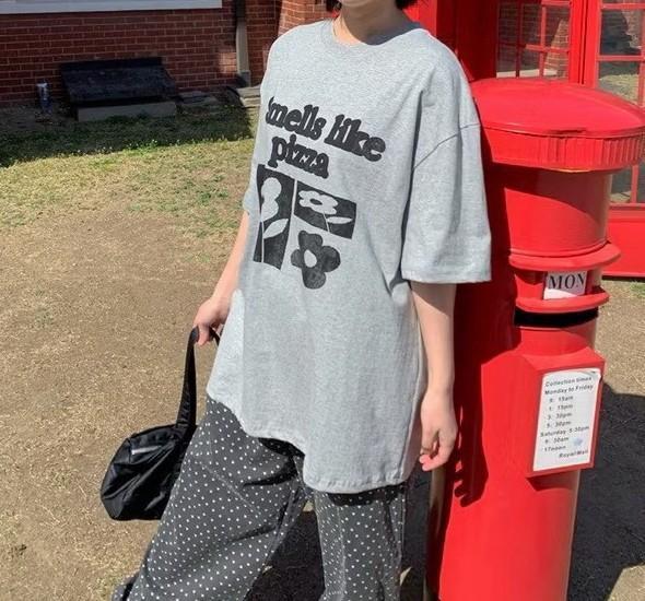 花朵字母印花短Tee 