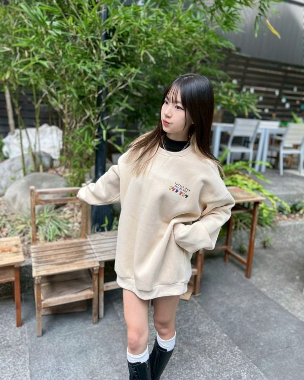 【現貨】CROSS DREAMS愛心排列刷毛大學Tee 