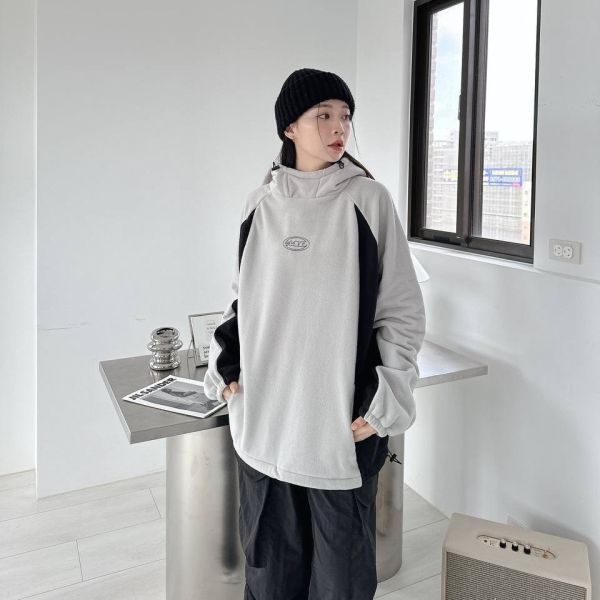 MAD撞色小高領抽繩帽Tee 