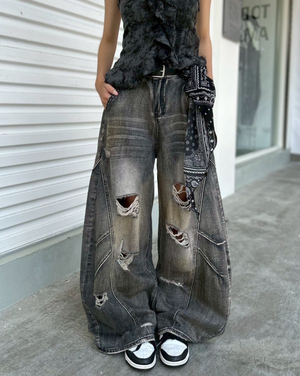 【爆款現貨+預購】附腰巾洗舊刷破牛仔彎刀褲 