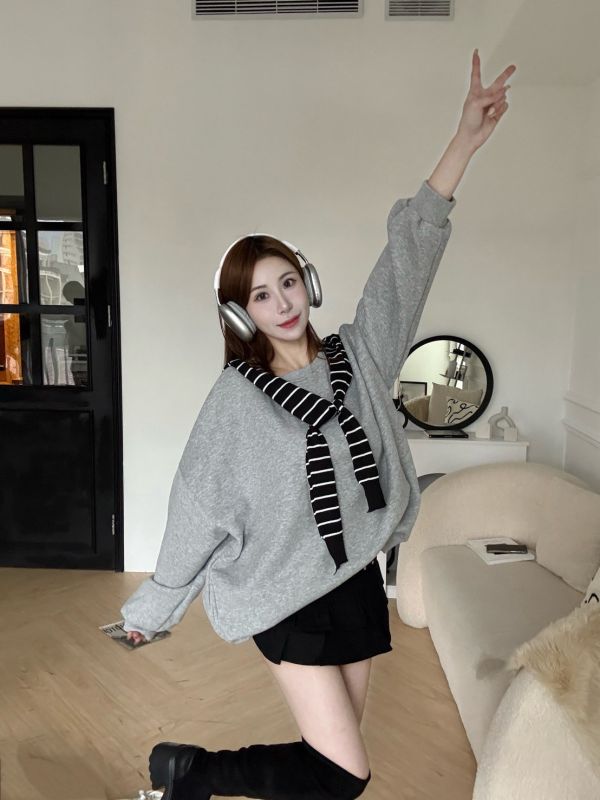 學院感素色大學Tee+披肩set 