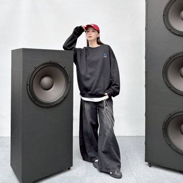 刺繡對焦框花朵大學Tee 