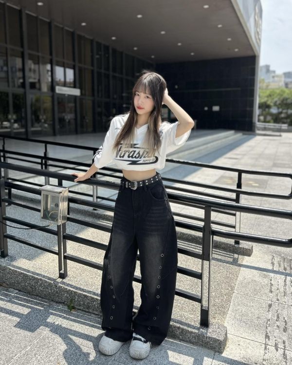 現貨【比例必殺技】金屬鏤空洞洞彎刀褲 