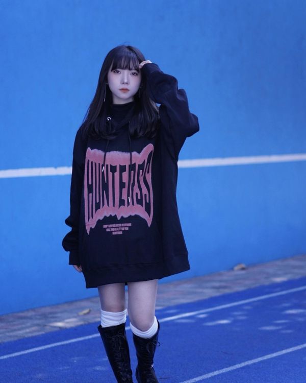 現貨【牛奶暖絨】幻影字母牛奶絨帽Tee 