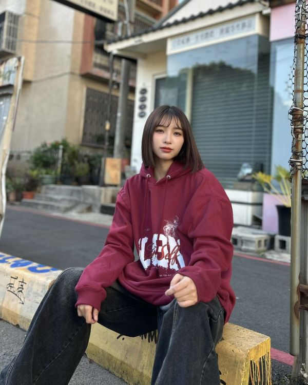 現貨【牛奶暖絨】LOBN煙霧牛奶絨帽Tee 