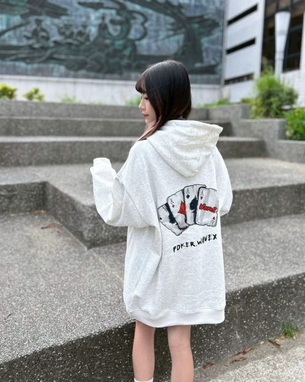 【現貨不等人!!】撲克王牌牛奶絨帽Tee 