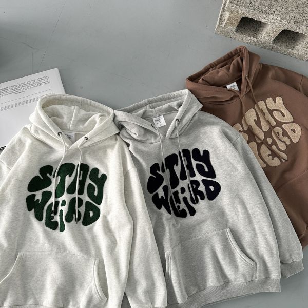 【現貨】毛巾繡STAY WEIRD刷毛帽Tee 